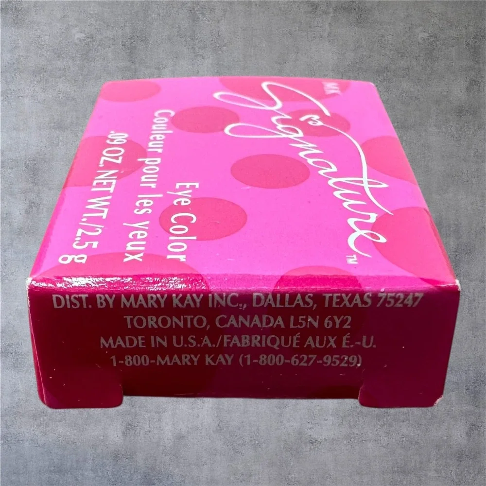 Mary Kay MK Signature Eye Color Virtual Violet 8846/884600 0.09 oz NIB Eyeshadow